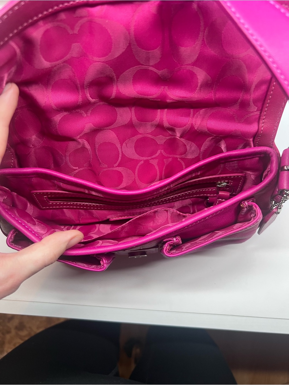 Coach Soho 2004 Hot Pink - Picture 4 of 11